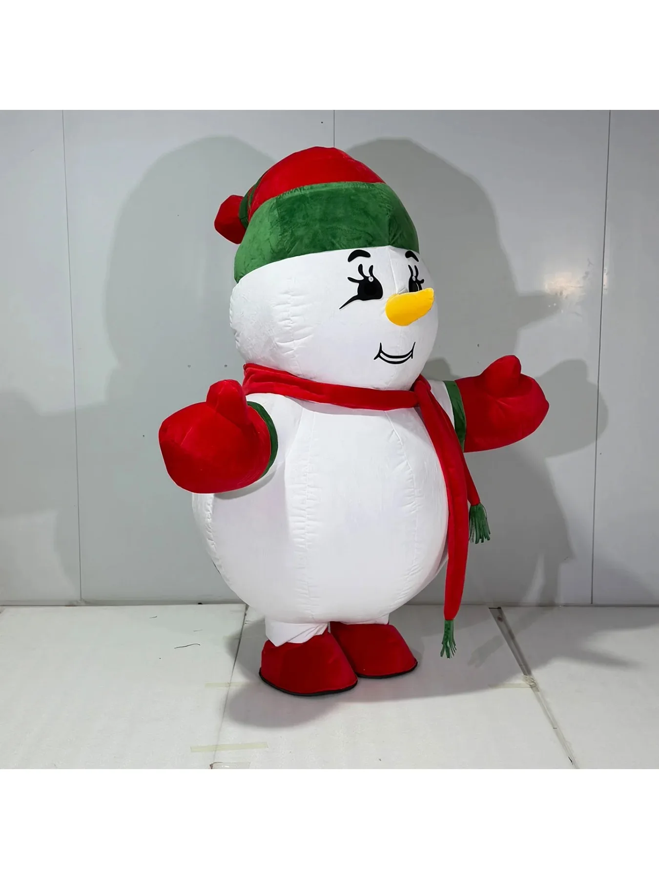 Aufblasbares Schneemann-Maskot – Suits Bewertung und Preis